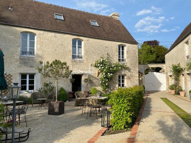 La Maison Des Buis Falaise  Buitenkant foto